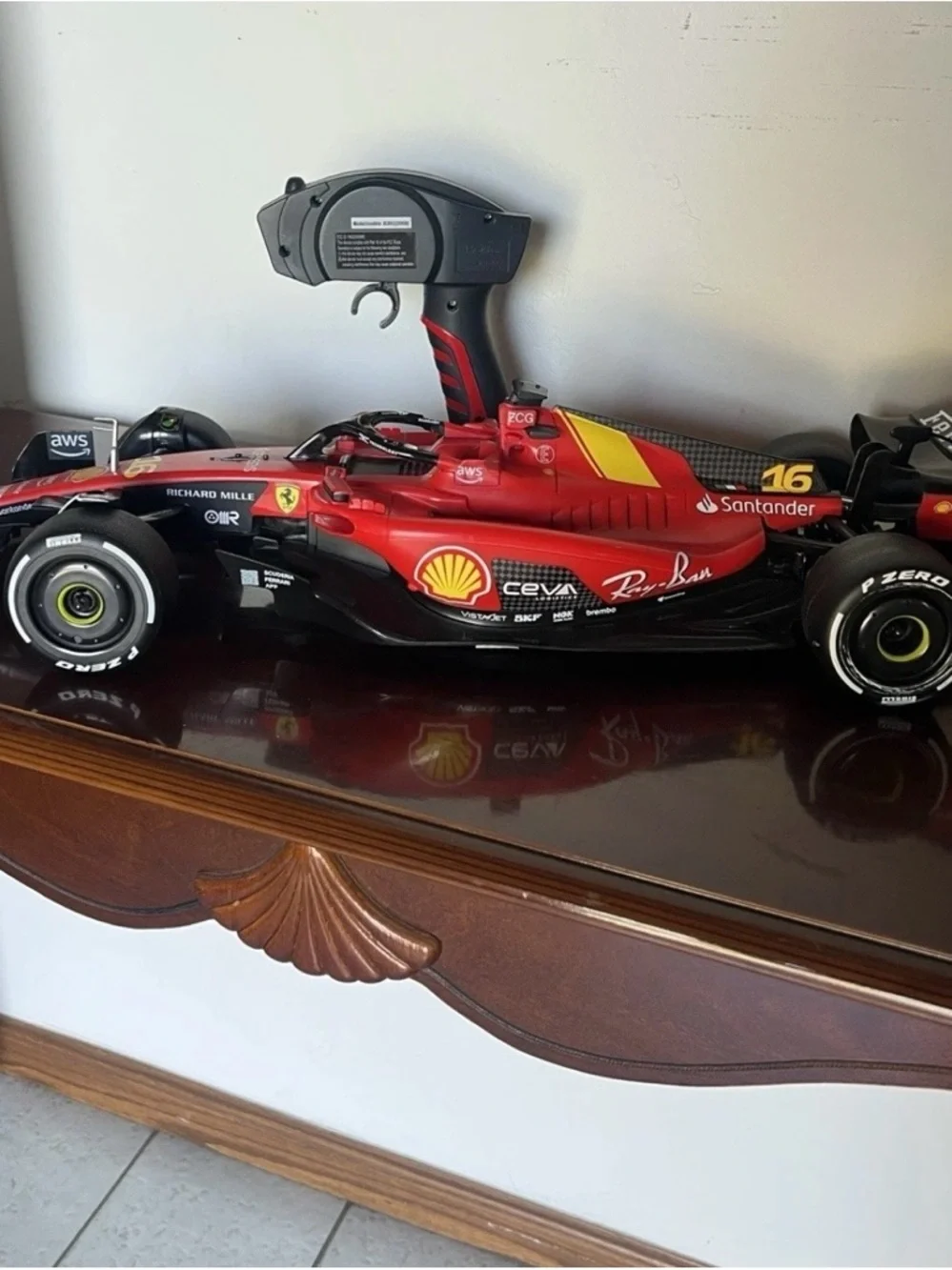 MAISTO  1/10 Ferrari Red and Yellow Formula Racing Car Toy Authentic Sound